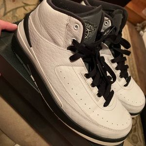 Blk/wht wing it sneakers